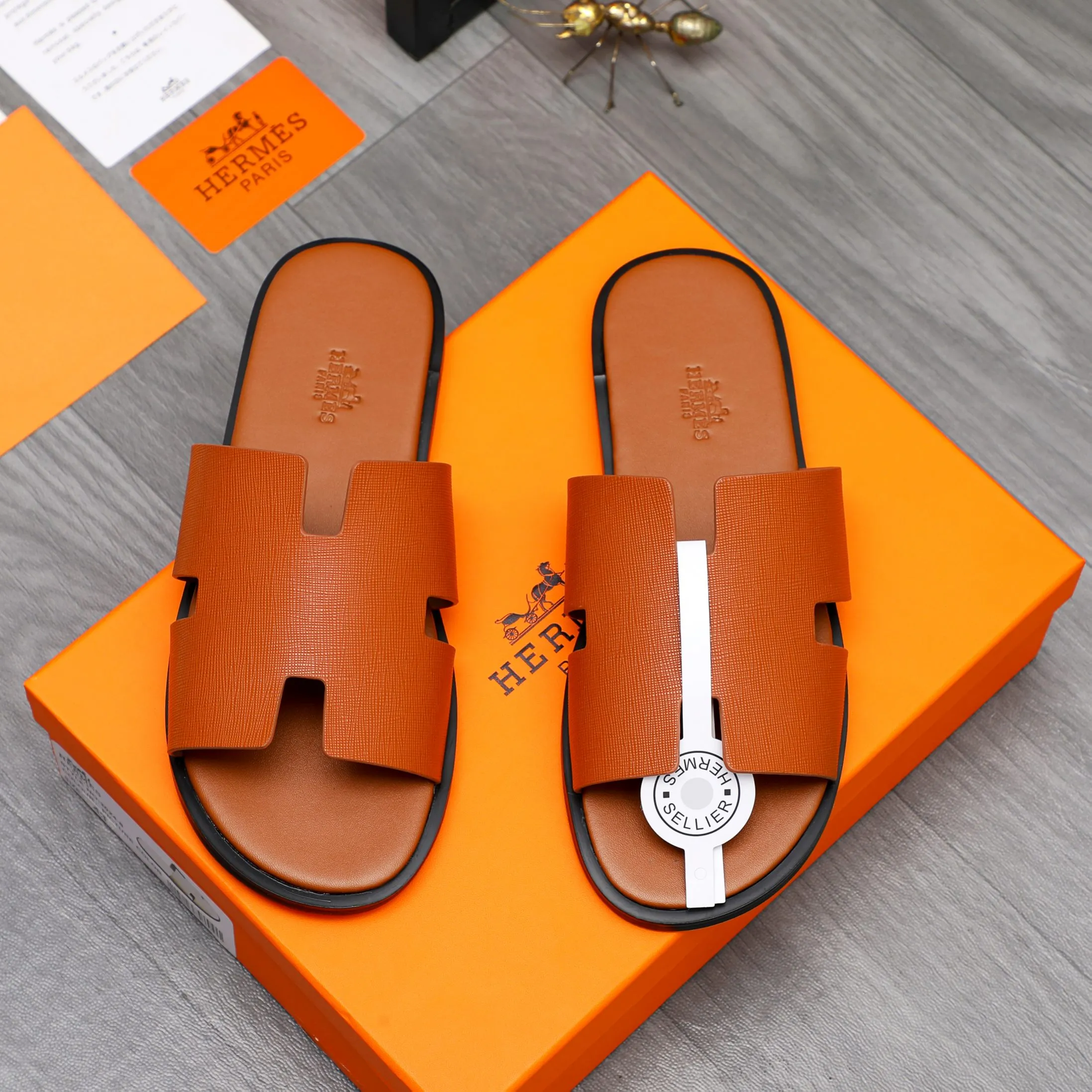 Men's shoes 💰280 Product trademark: Hermes "Hermes" slippers Regular size: 38-46 Product material: vertical grain cowhide upper, microfiber lining, original outsole
